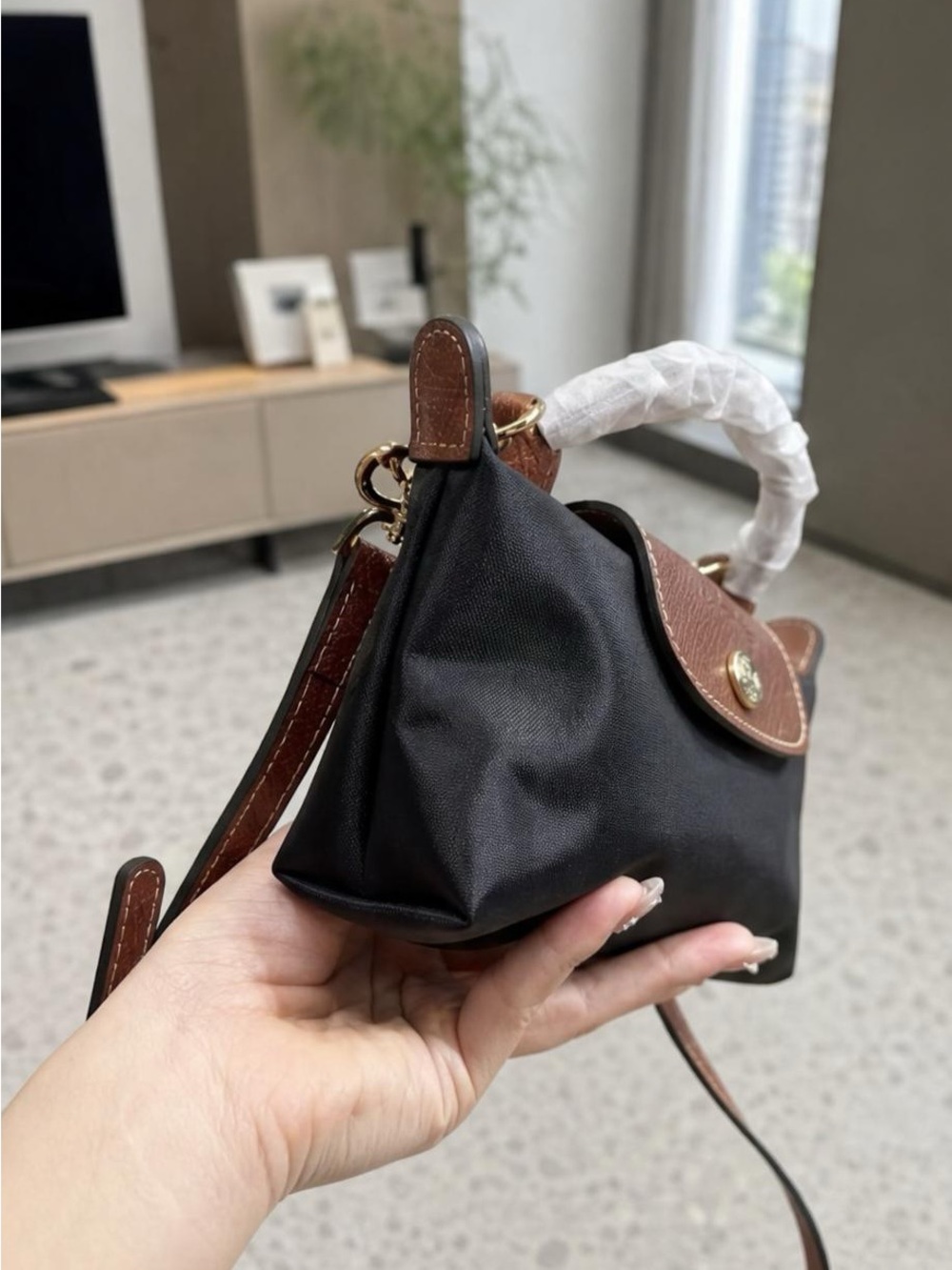 Longchamp Black Nylon Crossbody with Brown Leather Trim - Picture 5 of 6